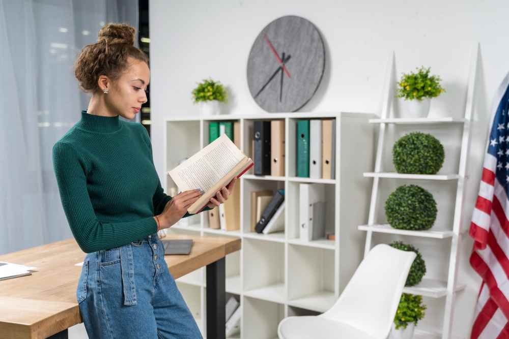 Home Book: The Ultimate Guide to Organizing Your Home Life