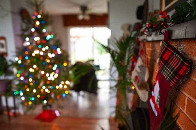 Charles Brown: Please Come Home for Christmas Story