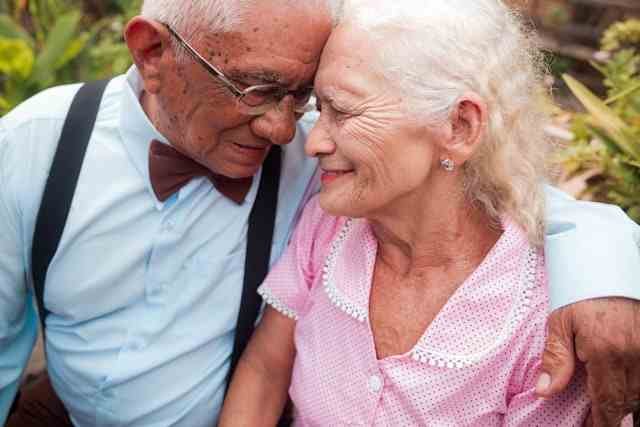 Senior Care Home: A Complete Guide to Choosing the Best Care for Your Loved Ones