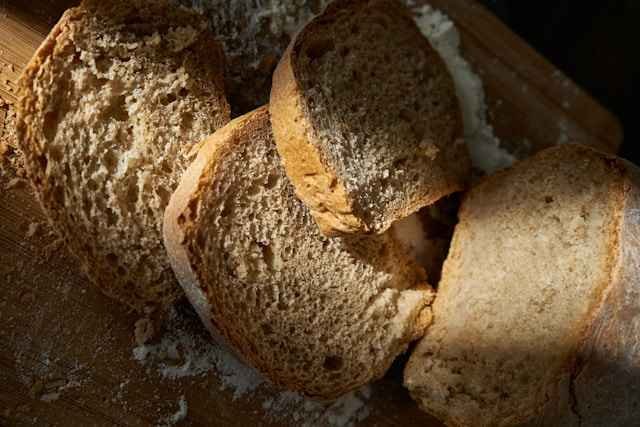 Home Pride Bread: History, Nutrition, Recipes, and Where to Buy in 2025